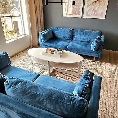 Familie Bolig Med Hage Villa