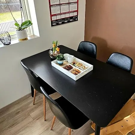 Villa Familie Bolig Med Hage