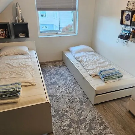 Familie Bolig Med Hage Villa