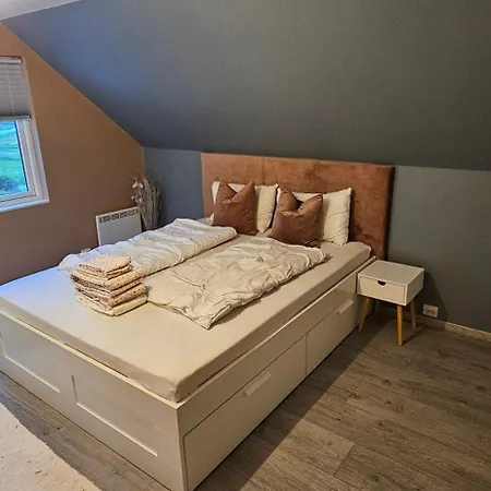 Villa Familie Bolig Med Hage *