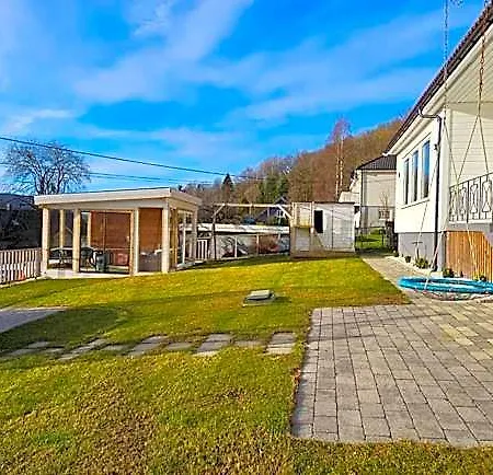 Familie Bolig Med Hage * Lyngdal