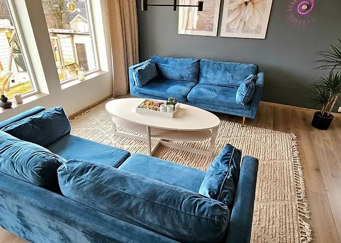 Familie Bolig Med Hage Villa