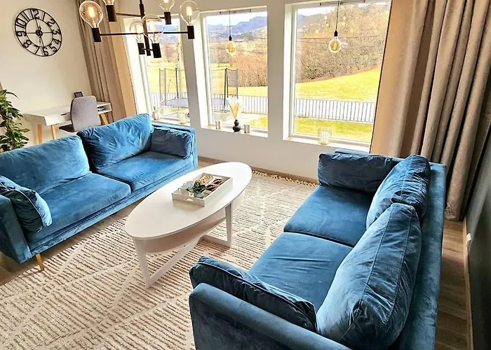 Familie Bolig Med Hage Villa *