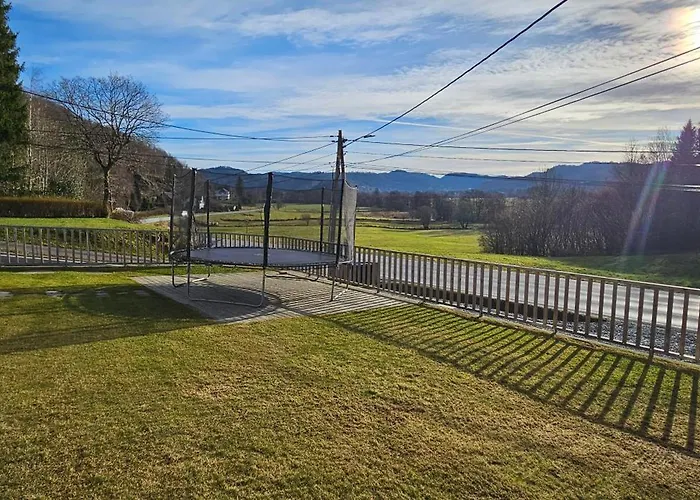 Familie Bolig Med Hage Villa